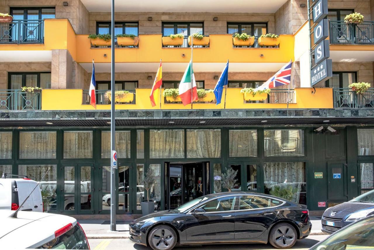 Hotel Mythos Мілан Екстер'єр фото