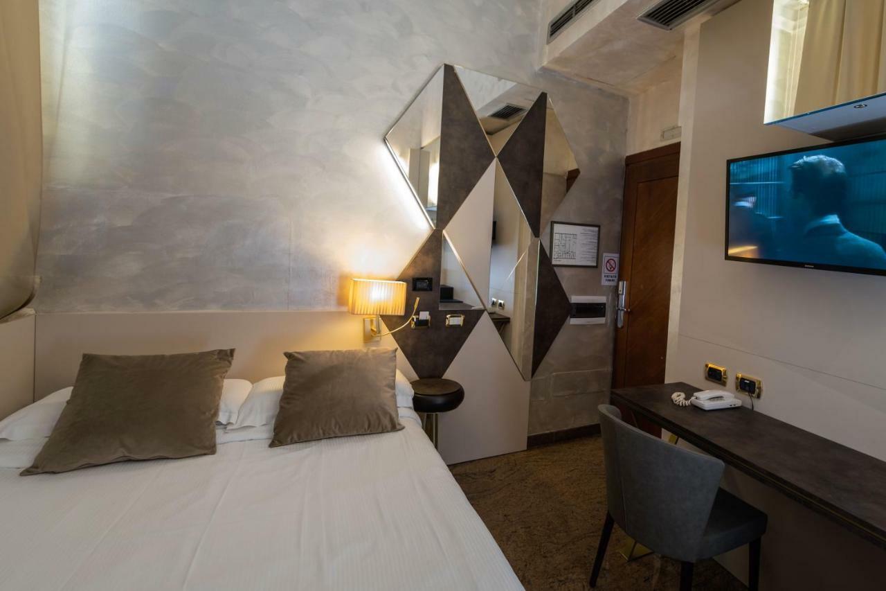 Hotel Mythos Мілан Екстер'єр фото