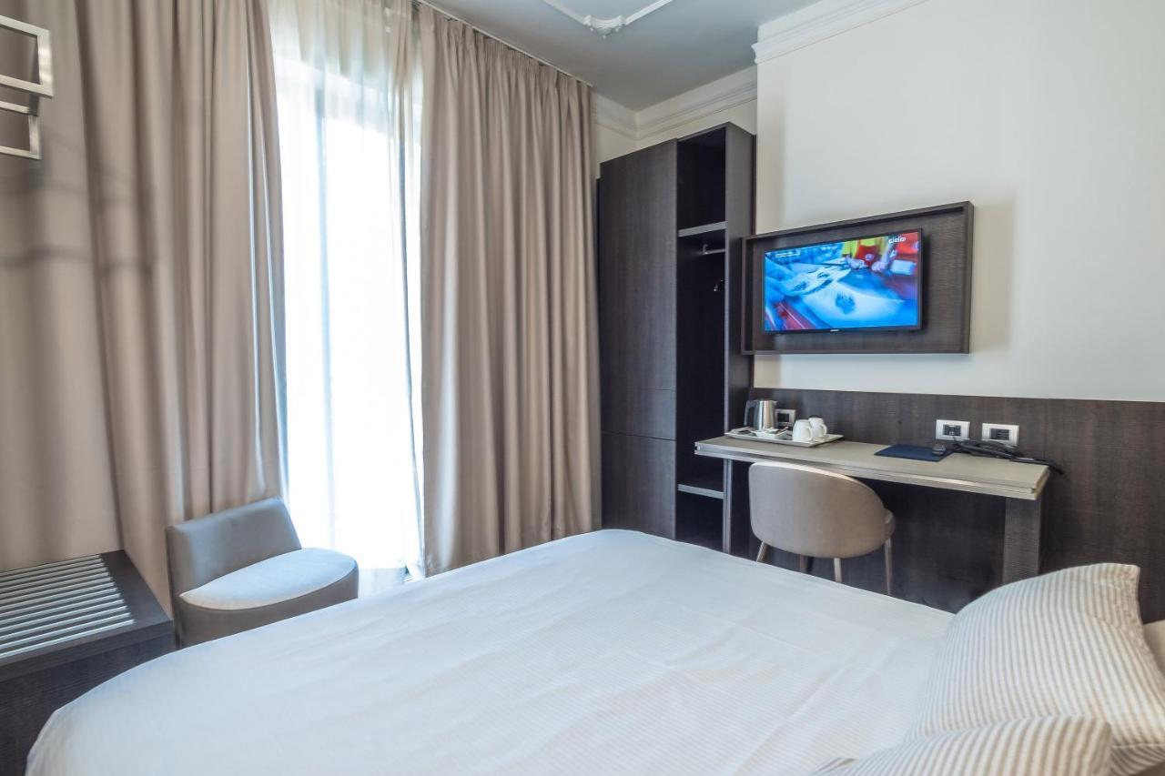 Hotel Mythos Мілан Екстер'єр фото