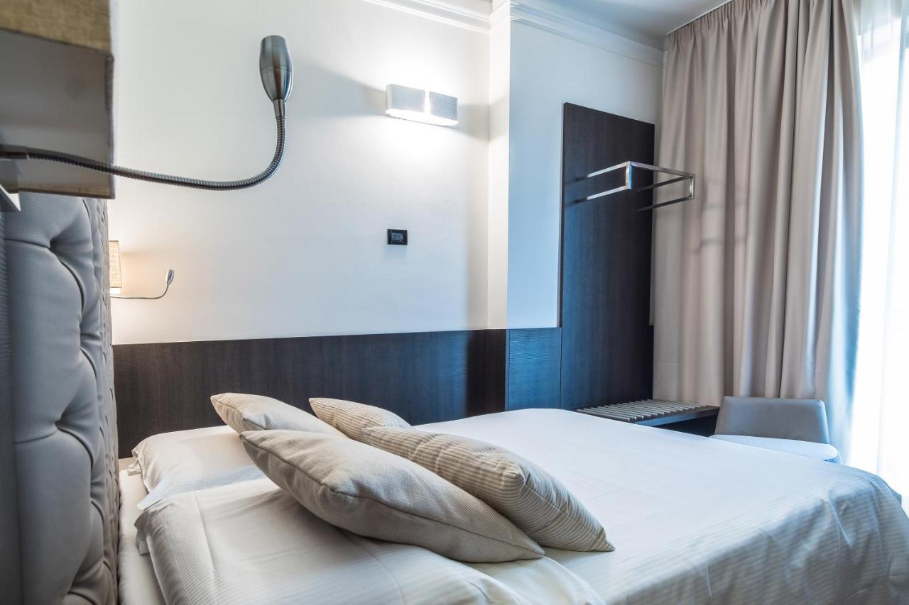 Hotel Mythos Мілан Екстер'єр фото